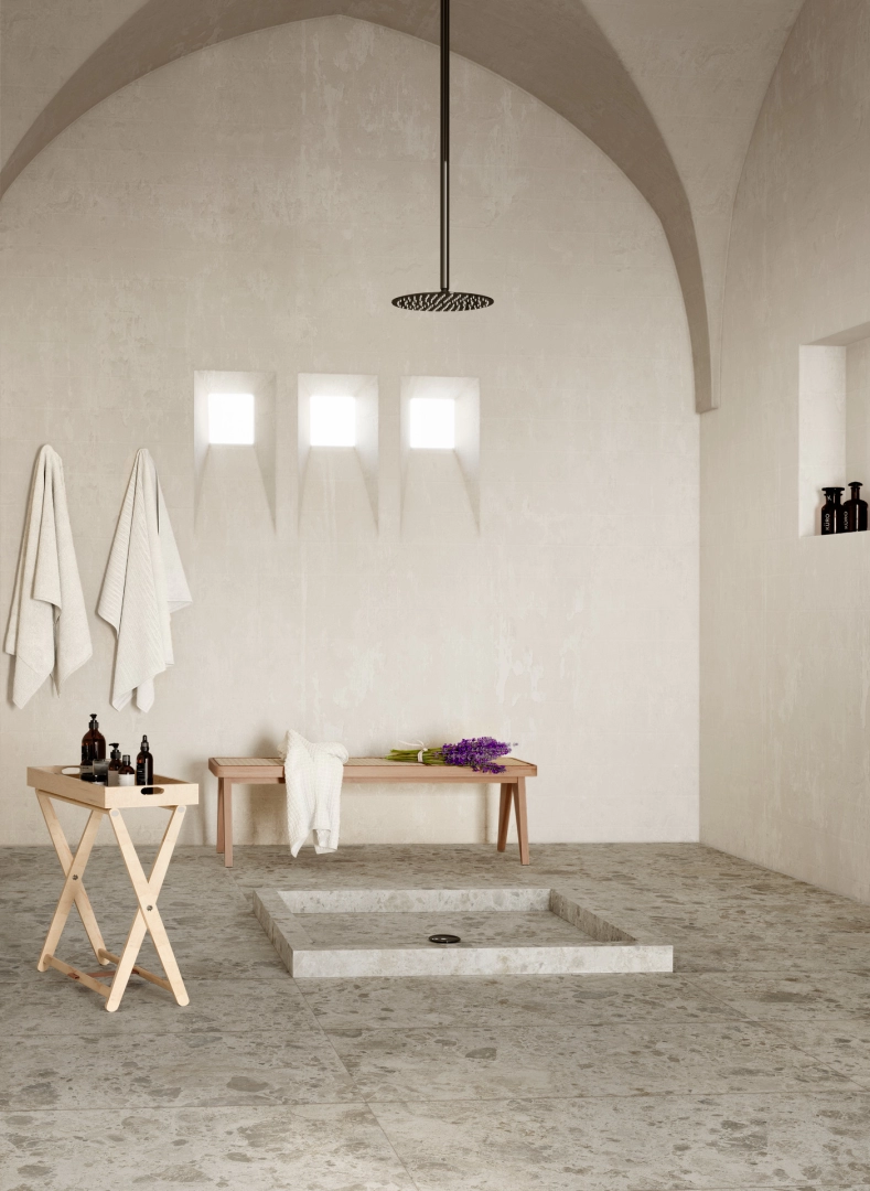 Gres Ragno Eterna imitujący terrazzo, Kamień, Beton, Marmur w jasnej łazience