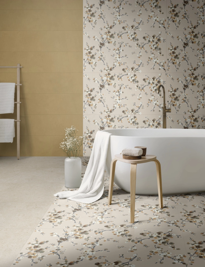 Gres Ragno Eterna efekt terrazzo, Kamień, Beton, Marmur w eleganckim salonie z dużymi przeszkleniami