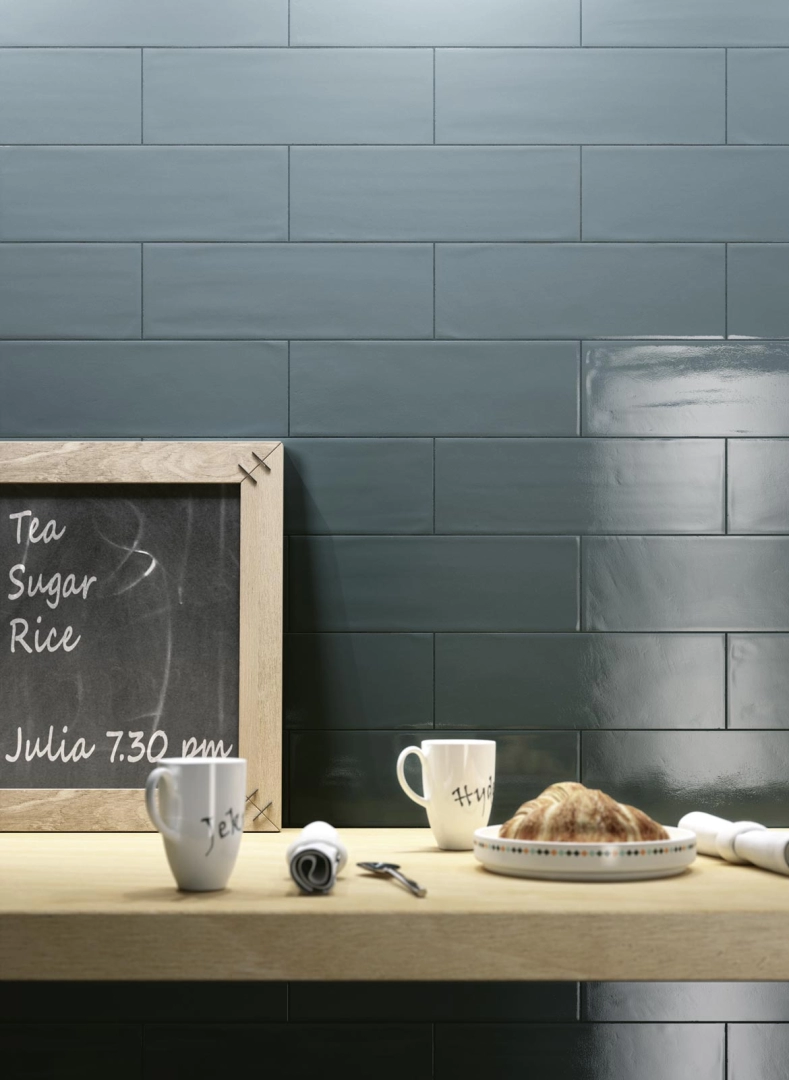Gres porcelanowy Ragno Brick Glossy efekt cegła w luksusowym salonie