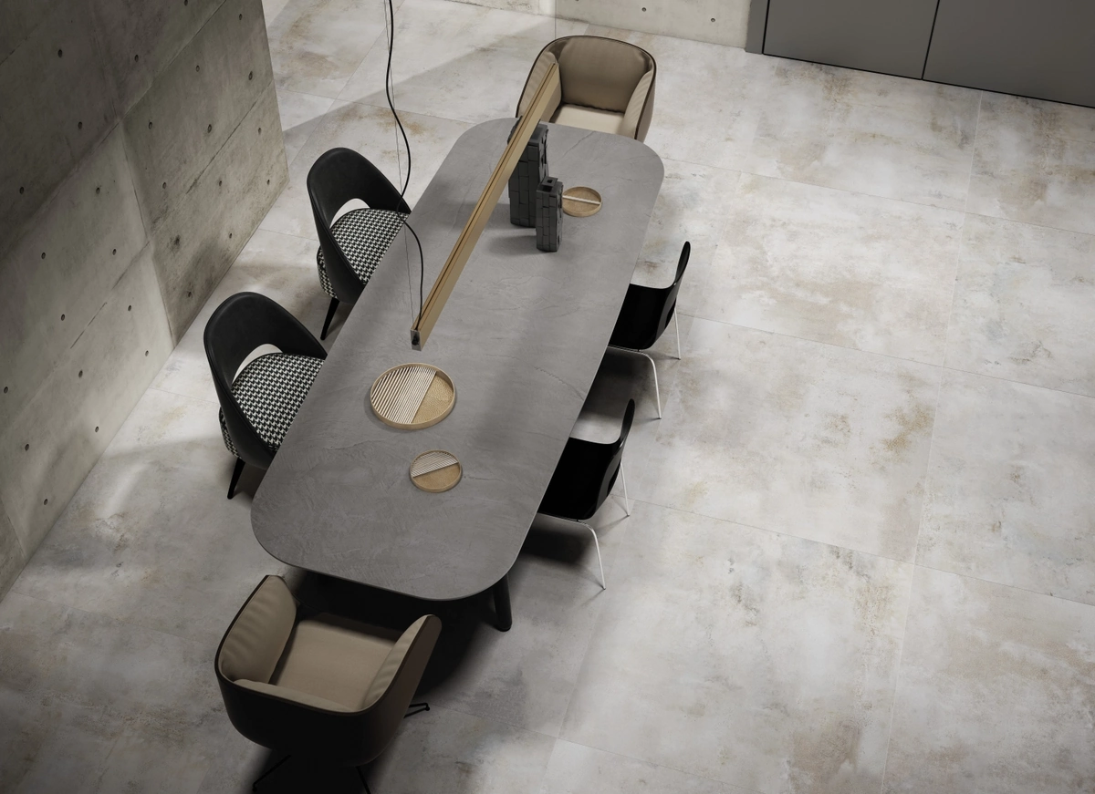 Gres Apavisa EQUINOX efekt beton - aranzacja w przy kominku