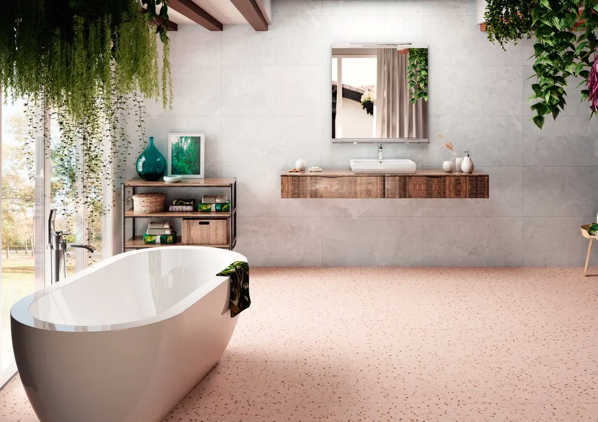 Gres Apavisa SOUTH efekt terrazzo - aranzacja w korytarzu z naturalnym swiatlem