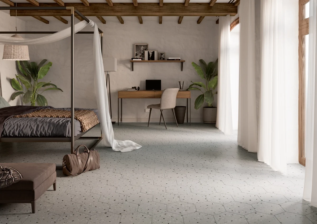 Gres Apavisa SOUTH efekt terrazzo - aranzacja w przy kominku