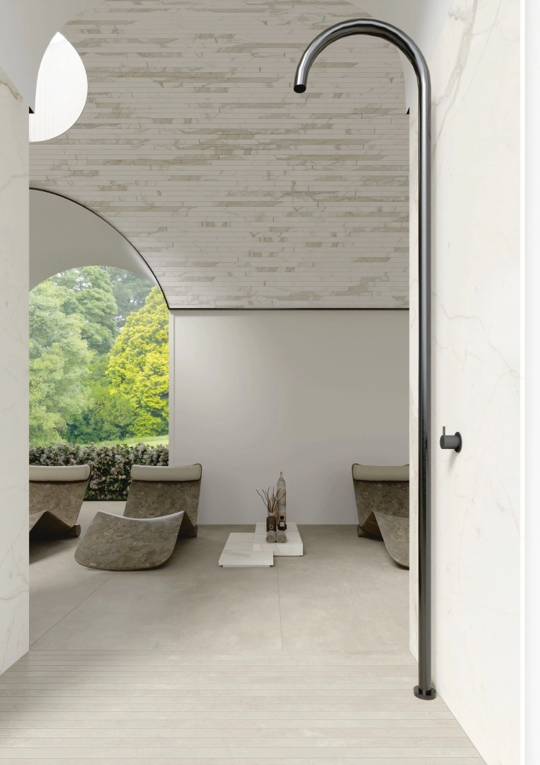 Gres Ariostea MARBLE ACTIVE efekt marmur - aranzacja w nowoczesnym salonie