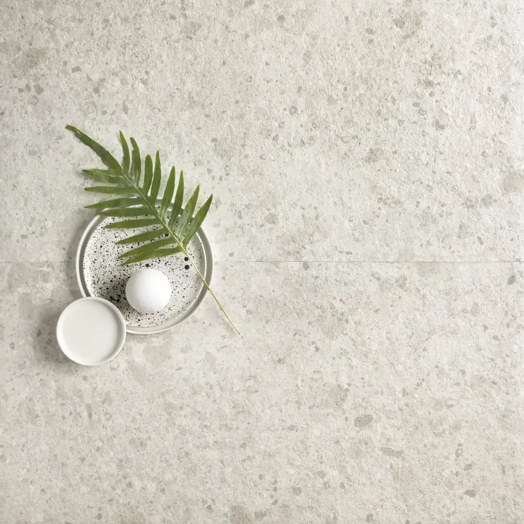 Gres Ariostea FRAGMENTA efekt kamień - aranzacja w eleganckiej lazience