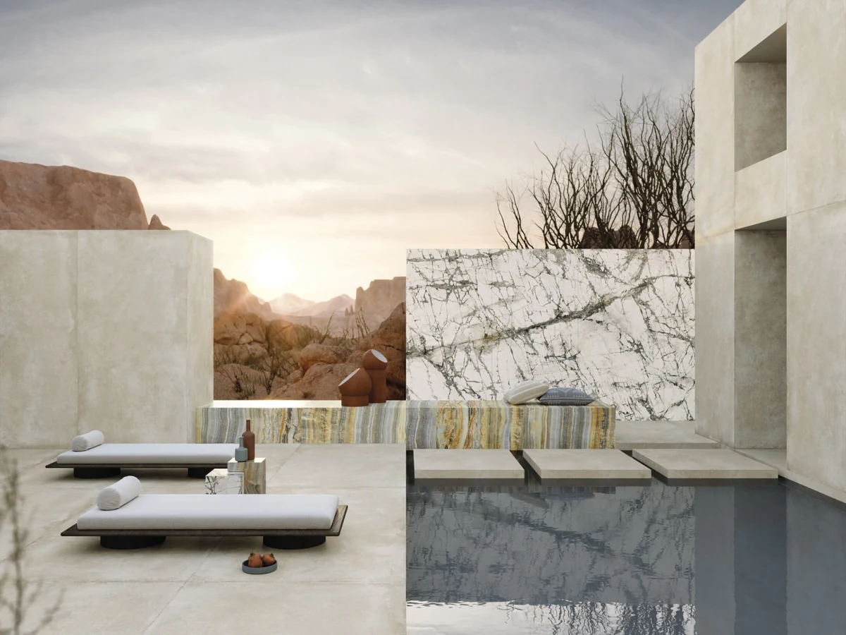 Gres Ariostea ULTRA CON.CREA. efekt beton - aranzacja w korytarzu z naturalnym swiatlem