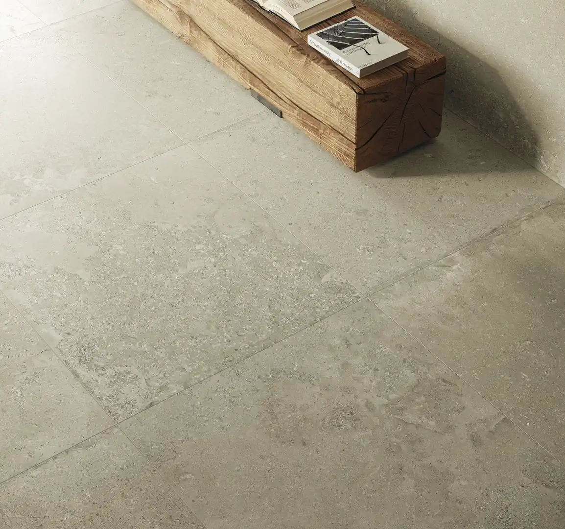 Gres Ascot SIGNATURE WOOD efekt drewno - aranzacja w przestronnym holu