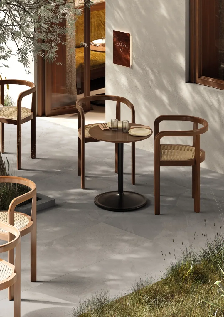 Gres Ascot GARDEN20 efekt kamień, beton - aranzacja w przy kominku