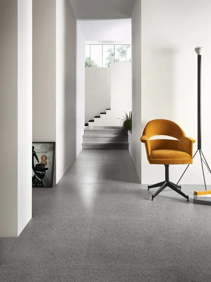 Gres Caesar AUTORE efekt terrazzo - aranzacja w eleganckiej lazience