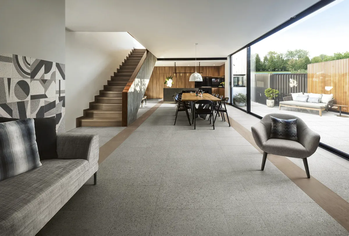 Gres Caesar AUTORE efekt terrazzo - aranzacja w eleganckiej lazience