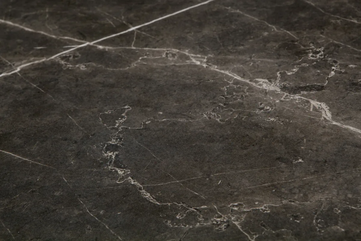 Gres Caesar ANIMA efekt marmur - aranzacja w eleganckiej lazience