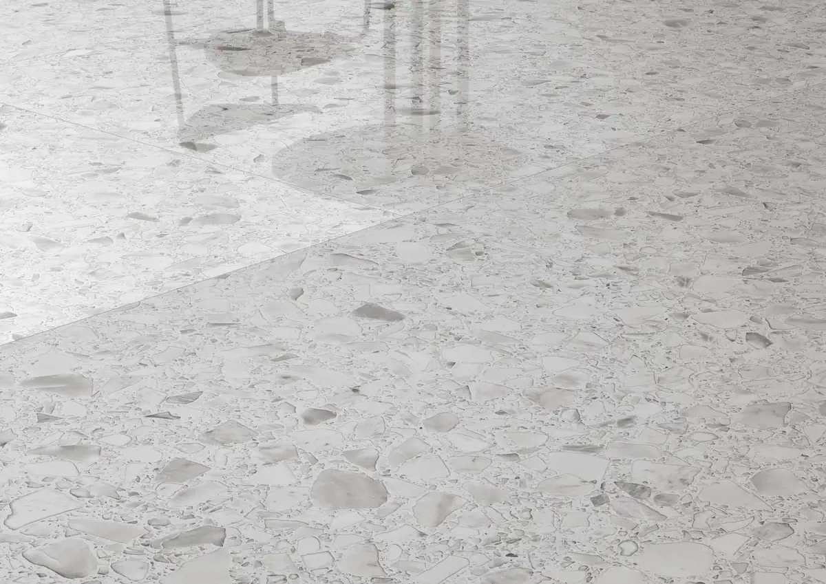 Gres Casalgrande Padana MACRO efekt terrazzo - aranzacja w elewacji domu