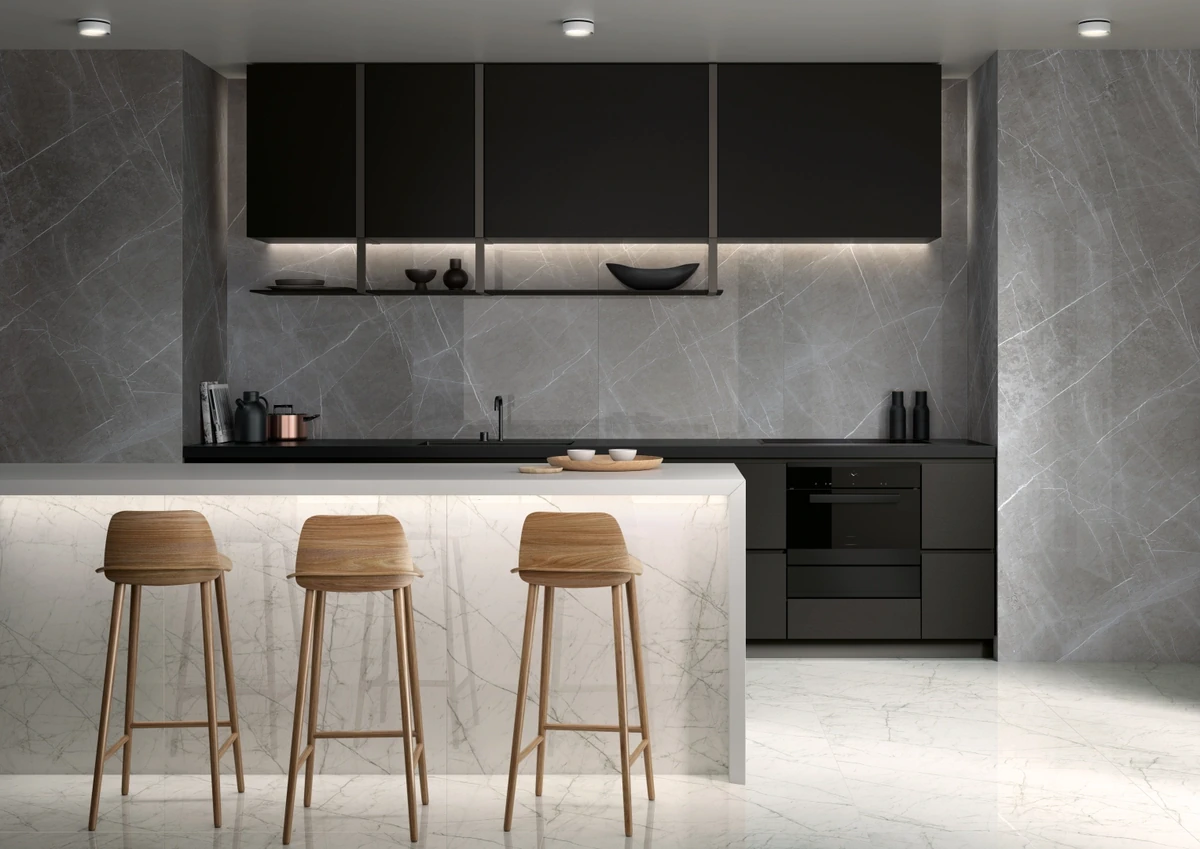 Gres Casalgrande Padana MARMOSMART efekt marmur - aranzacja w minimalistycznym wnetrzu