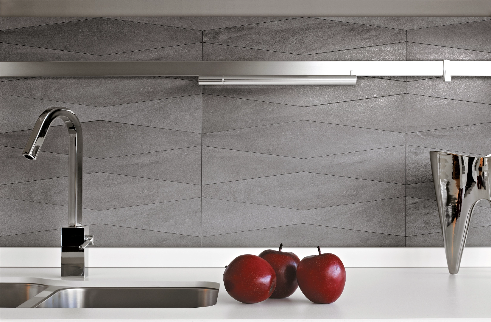 Gres Casalgrande Padana TERRE TOSCANE efekt kamień - aranzacja w eleganckiej lazience
