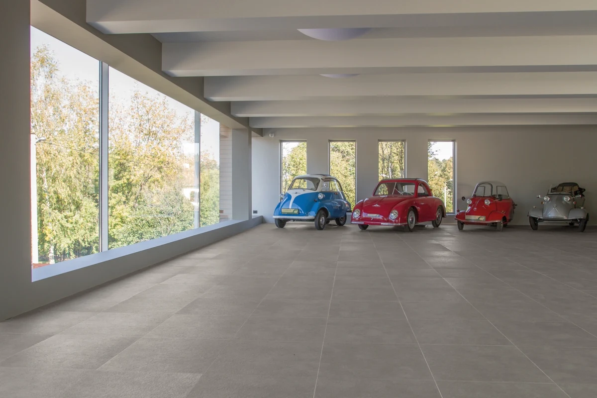 Gres Casalgrande Padana KERBLOCK efekt kamień - aranzacja w przestronnym holu