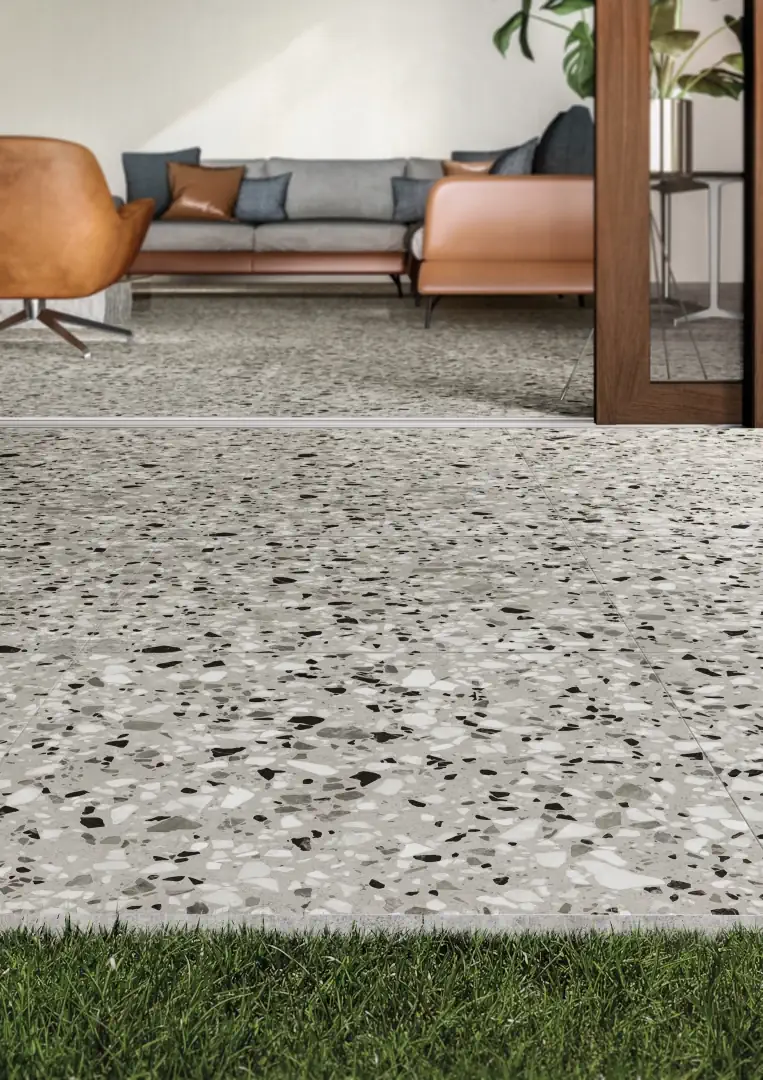 Gres Casalgrande Padana LE VILLE efekt terrazzo - aranzacja w elewacji domu