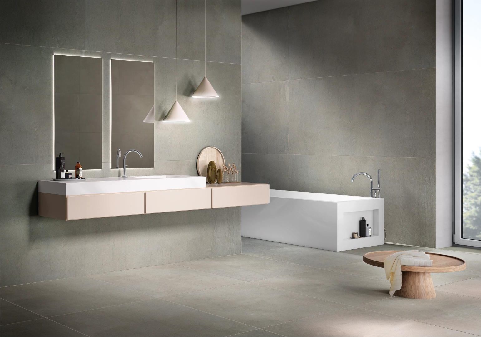 Gres Casalgrande Padana PIETRE DI PARAGONE efekt terrazzo, kamień - aranzacja w korytarzu z naturalnym swiatlem