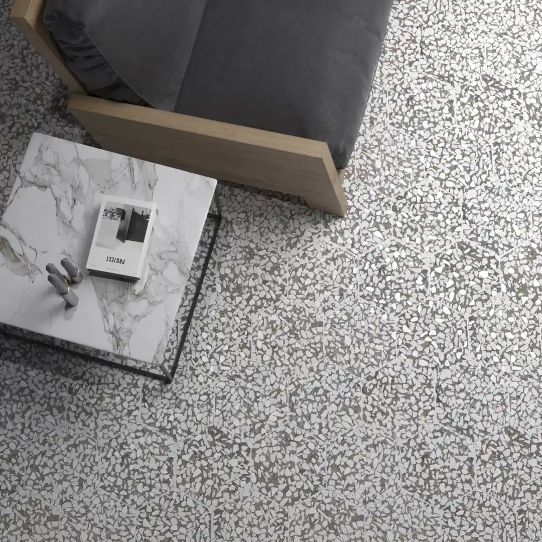 Gres Cifre RIAZZA efekt terrazzo - aranzacja w nowoczesnym salonie