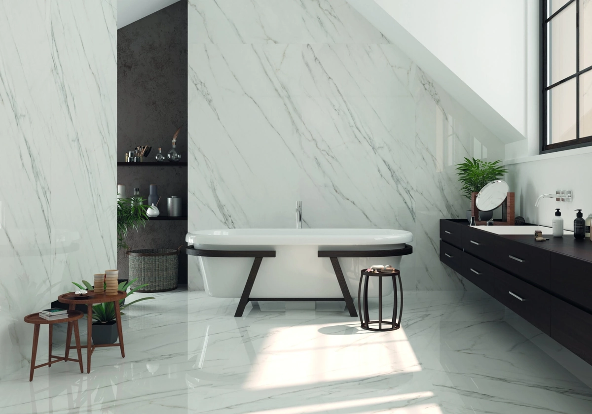 Gres Cifre DUCALE efekt marmur - aranzacja w eleganckiej lazience