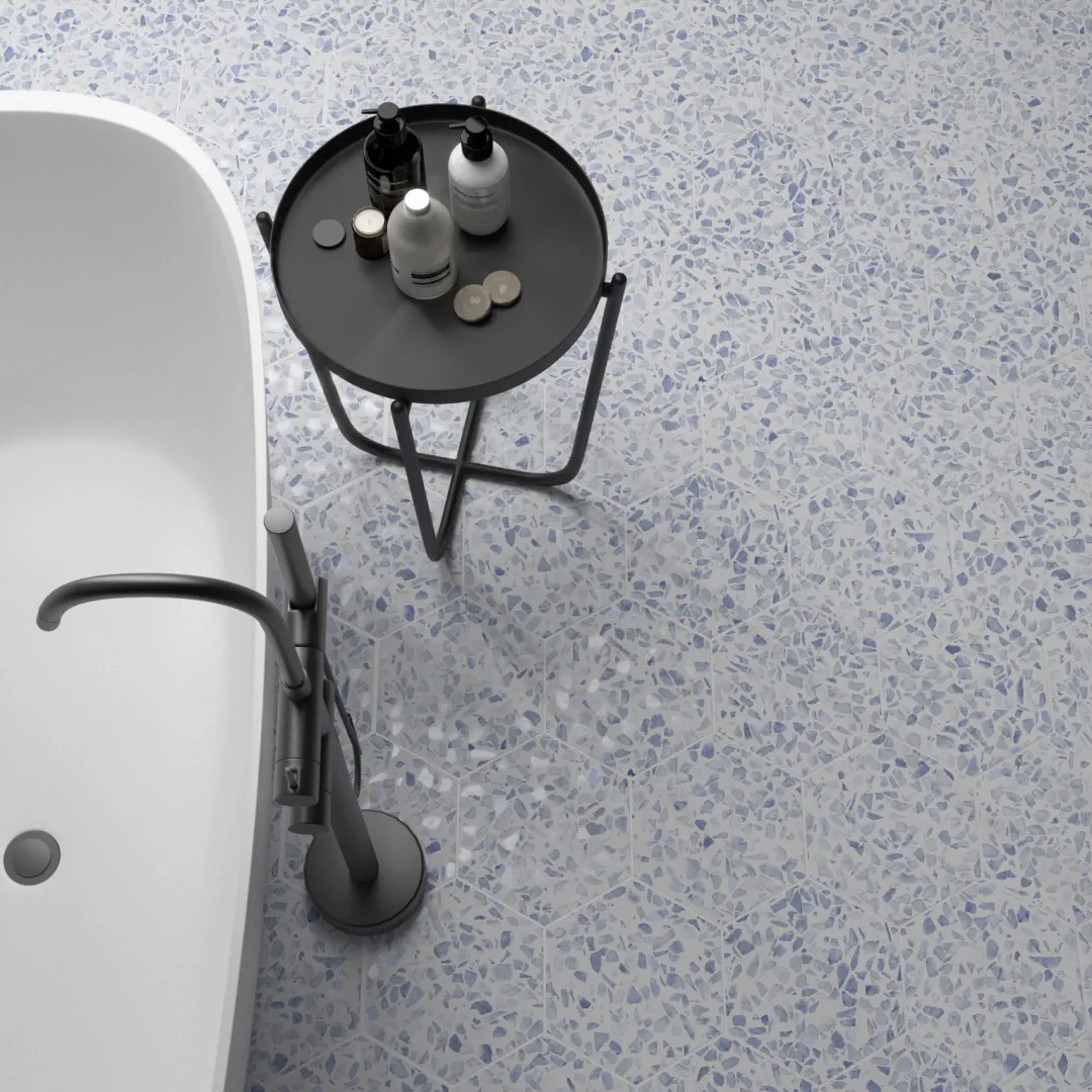 Gres Cifre RIAZZA efekt terrazzo - aranzacja w minimalistycznym wnetrzu