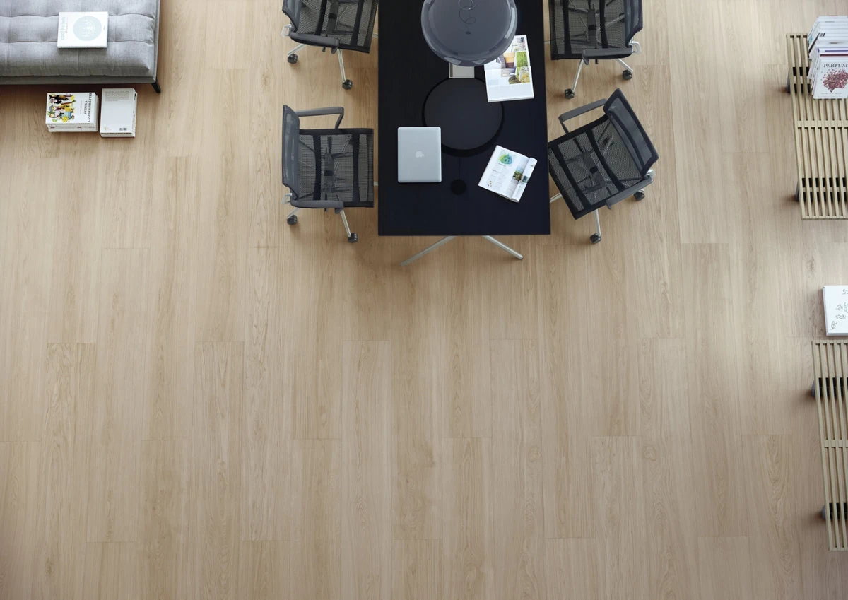 Gres Cifre OXFORD efekt drewno - aranzacja w eleganckiej lazience