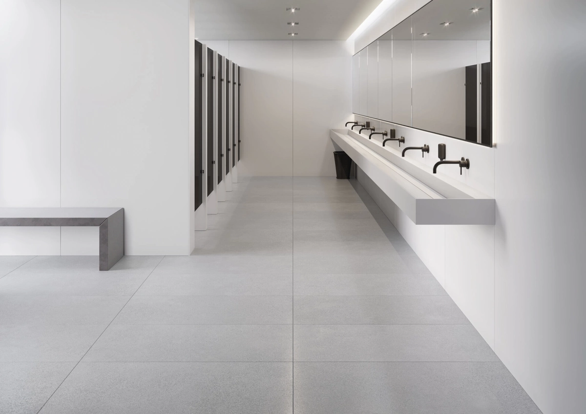 Gres Cifre BLANCO efekt kamień - aranzacja w eleganckiej lazience