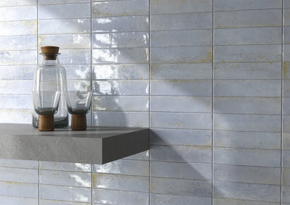 Gres Cifre INDUSTRIAL efekt metal - aranzacja w przy kominku