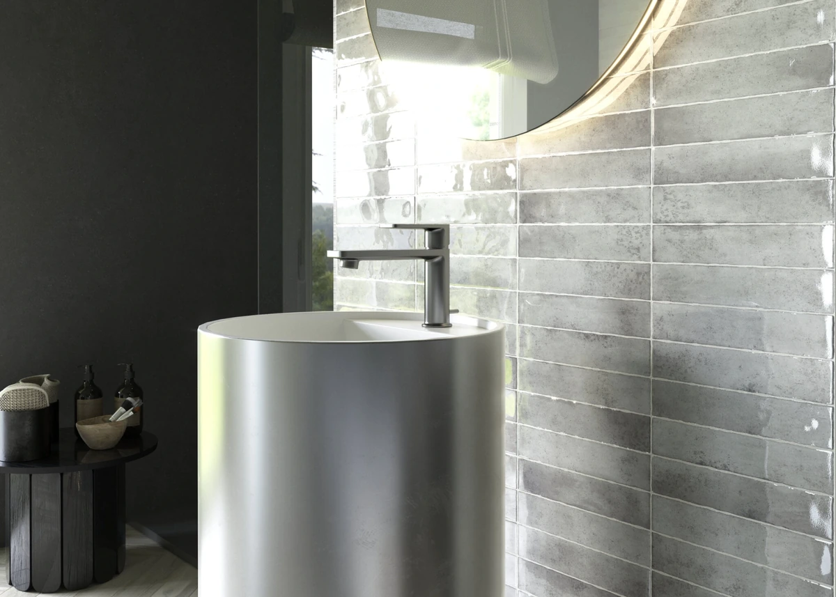 Gres Cifre KALON efekt cegła - aranzacja w eleganckiej lazience