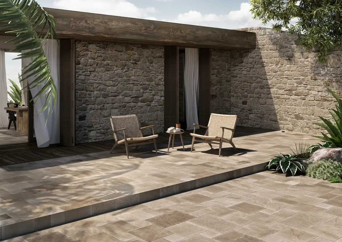 Gres Coem MASSIVE STONE efekt beton, kamień - aranzacja w przy kominku