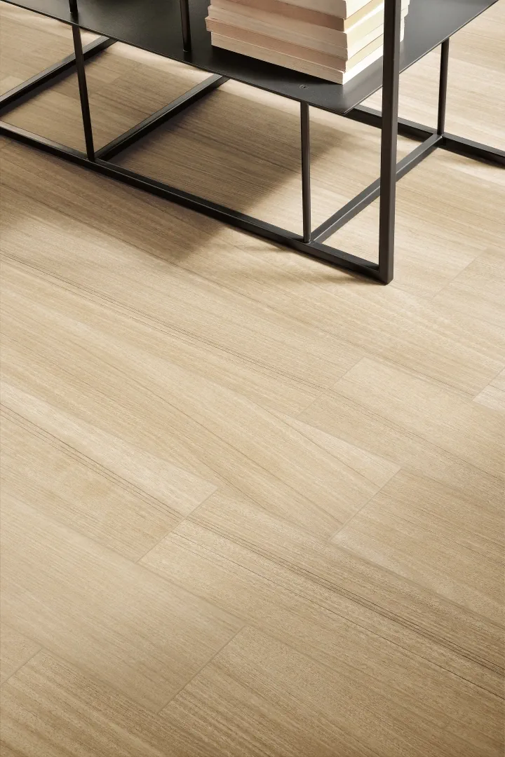 Gres Coem AFROMOSIA efekt drewno - aranzacja w eleganckiej lazience