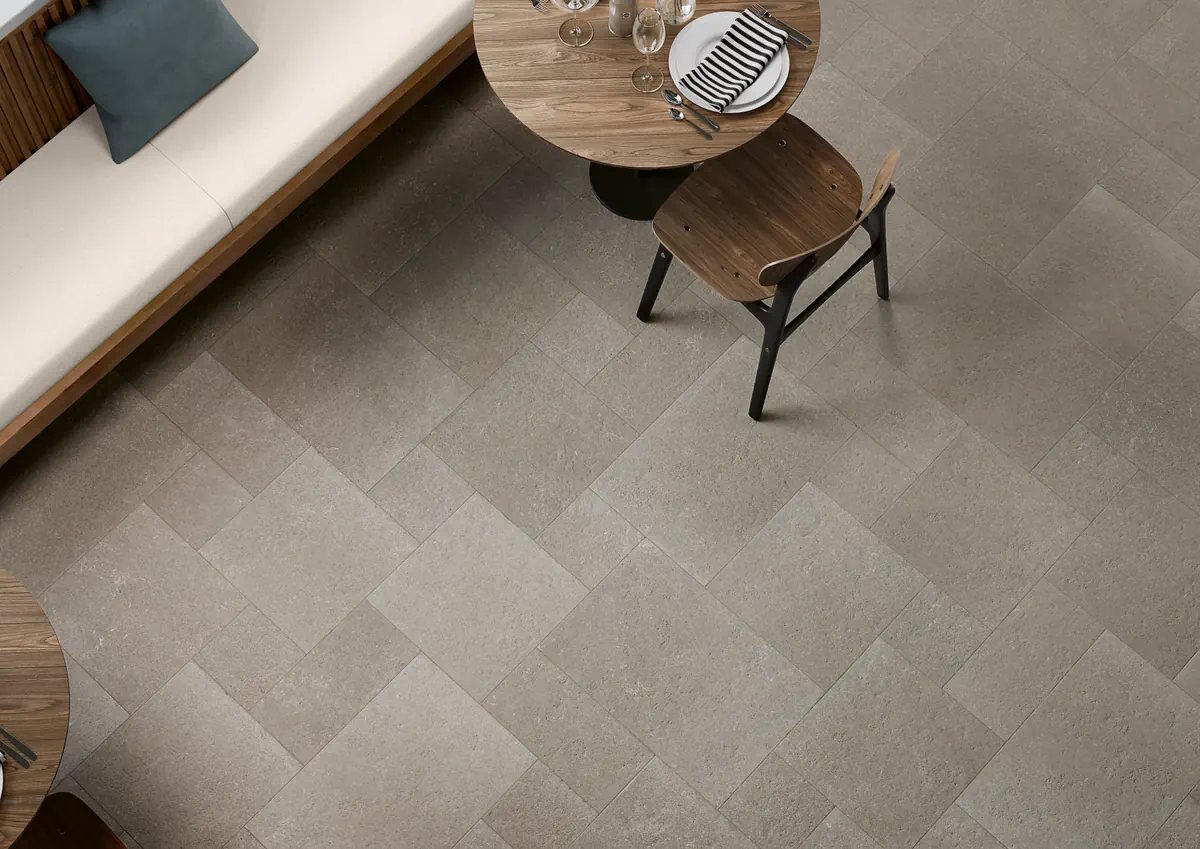 Gres Coem MAISON BLANCHE efekt kamień - aranzacja w elewacji domu