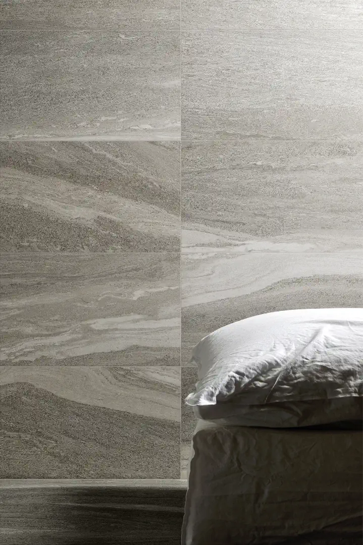 Gres Coem DUALMOOD STONE efekt beton, kamień - aranzacja w eleganckiej lazience