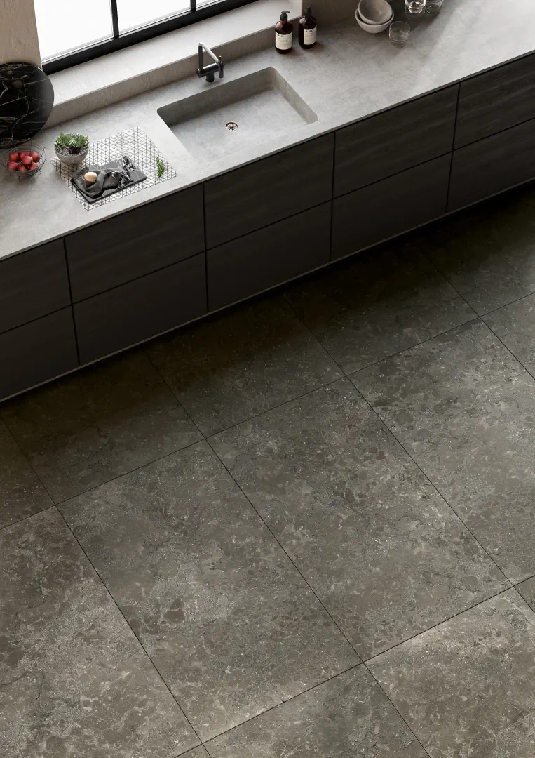 Gres Coem LAGOS efekt kamień - aranzacja w eleganckiej lazience