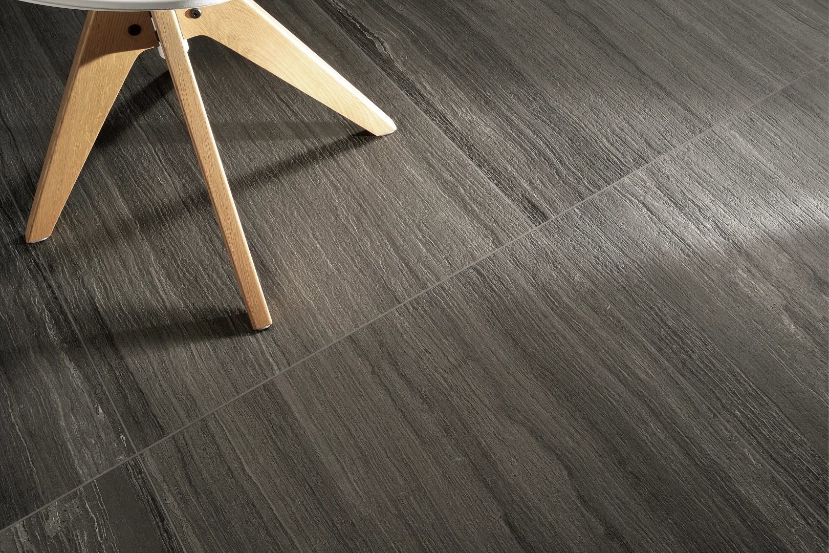 Gres Coem FLOW efekt beton, marmur - aranzacja w minimalistycznym wnetrzu