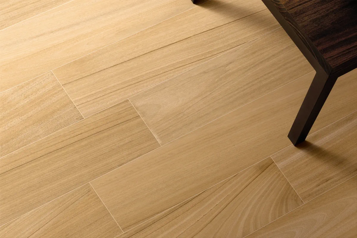 Gres Coem AFROMOSIA efekt drewno - aranzacja w eleganckiej lazience
