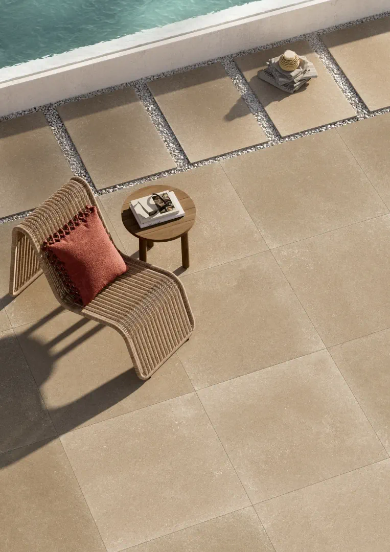 Gres Coem MAISON BLANCHE efekt kamień - aranzacja w eleganckiej lazience