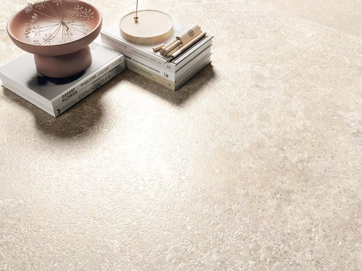 Gres Colorker BELLA STONE efekt kamień - aranzacja w minimalistycznym wnetrzu