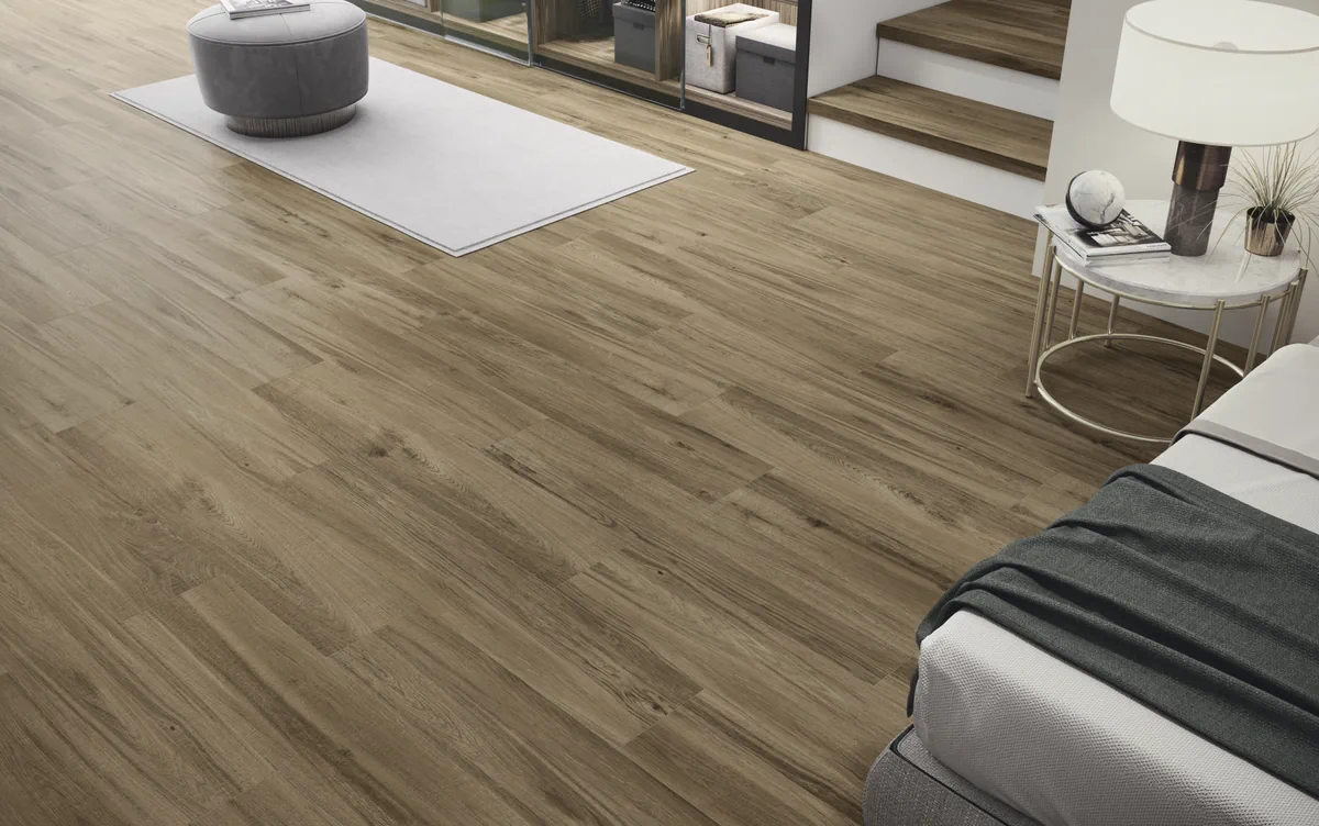 Gres Colorker LAKEVIEW efekt drewno - aranzacja w eleganckiej lazience