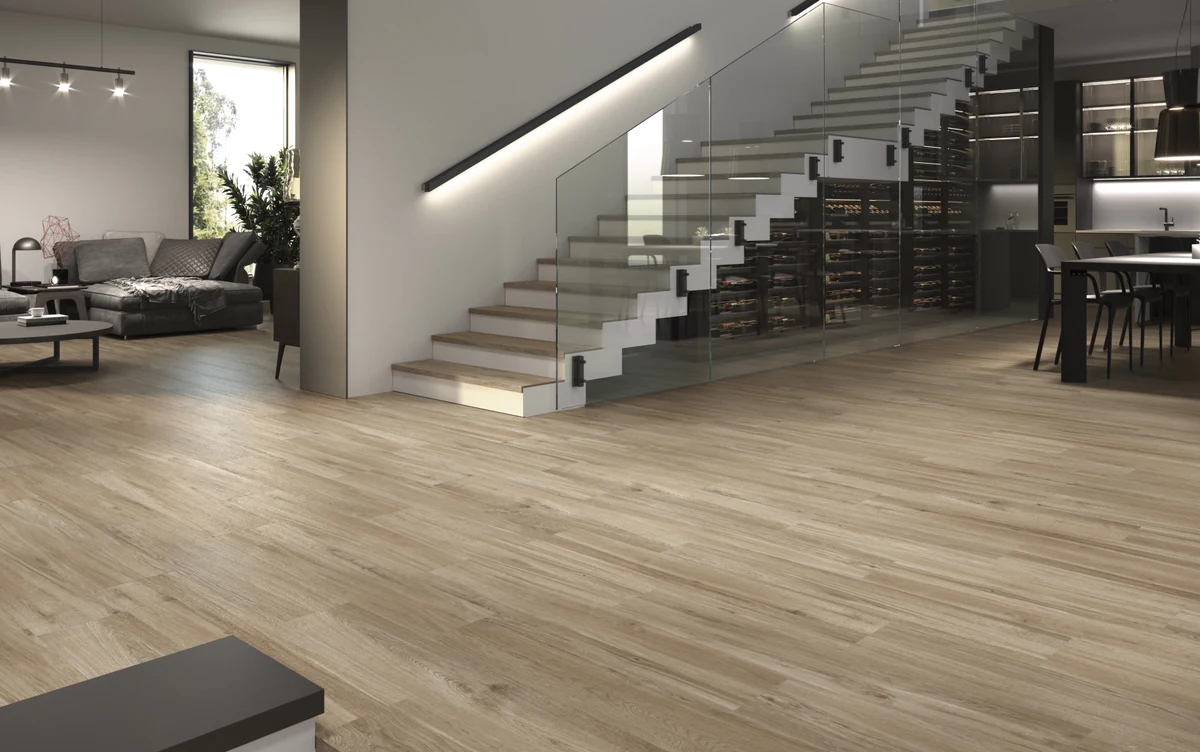 Gres Colorker LAKEVIEW efekt drewno - aranzacja w nowoczesnym salonie