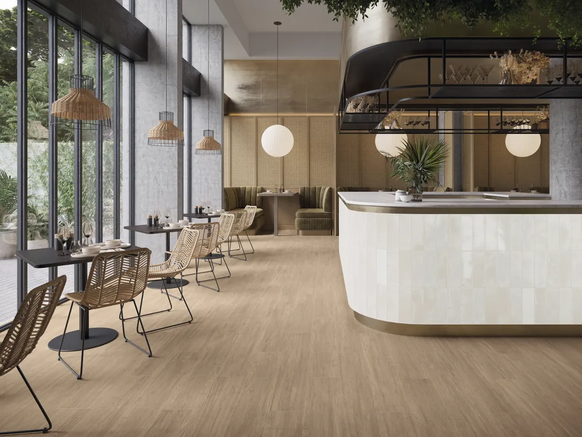Gres Colorker GAIA efekt drewno - aranzacja w eleganckiej lazience