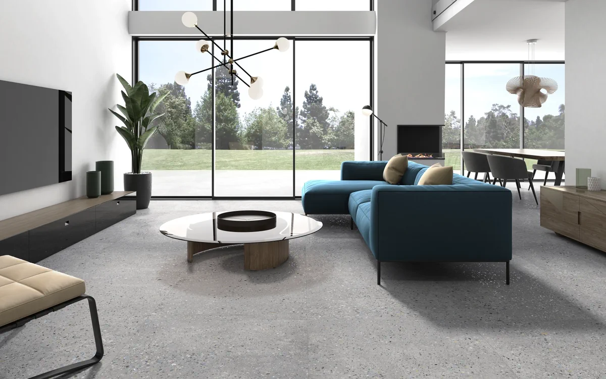 Gres Colorker TAKARA efekt terrazzo - aranzacja w przestronnym holu