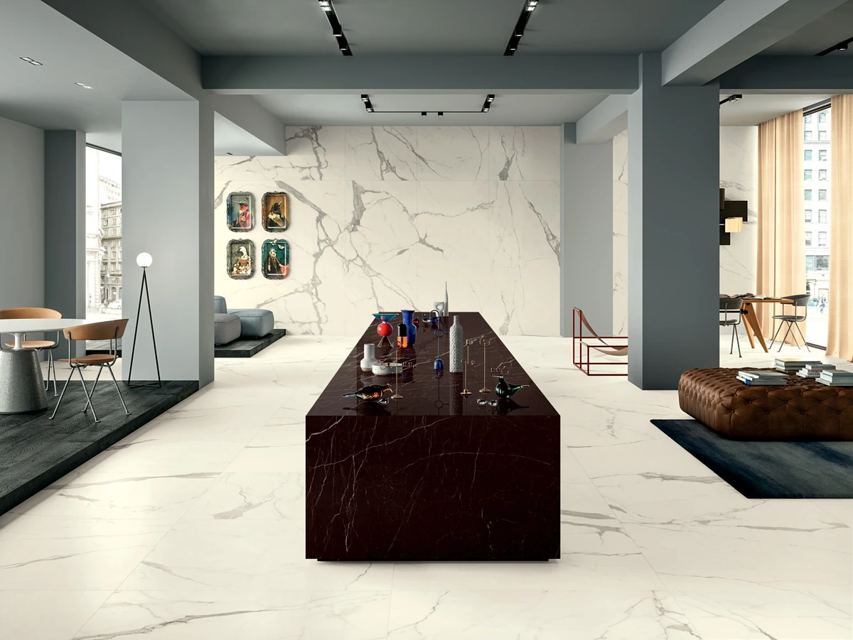 Gres Cotto D'este VANITY efekt marmur - aranzacja w nowoczesnym salonie
