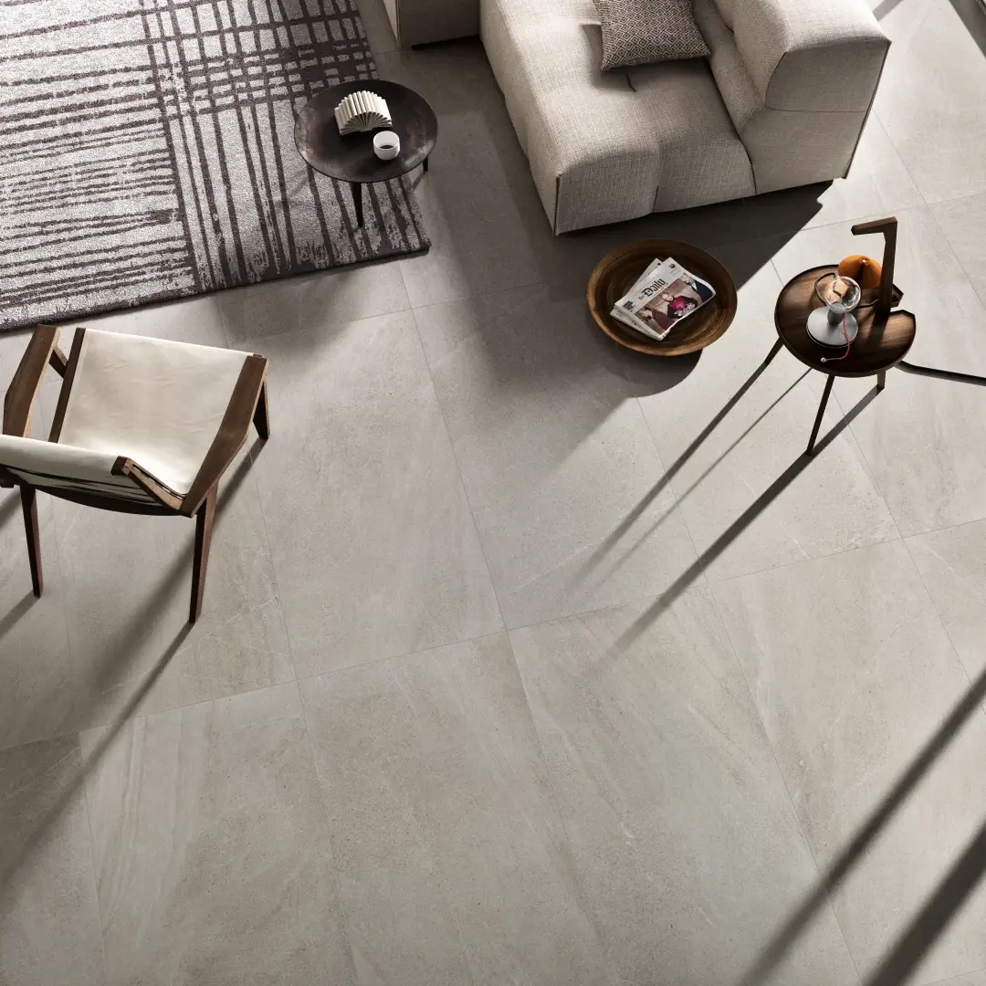 Gres Cotto D'este LIMESTONE efekt kamień - aranzacja w nowoczesnym salonie
