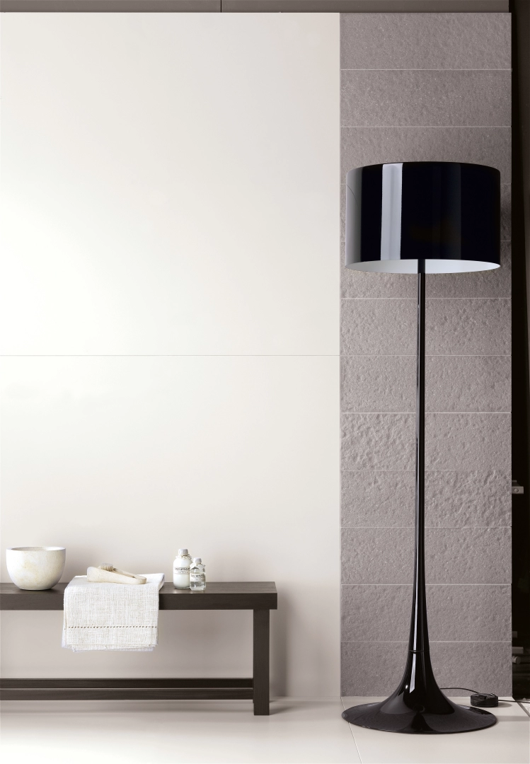 Gres Cotto D'este BLACK-WHITE efekt kamień - aranzacja w eleganckiej lazience
