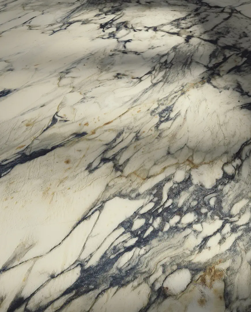 Gres Delconca MARBLE EDITION efekt kamień, marmur - aranzacja w elewacji domu