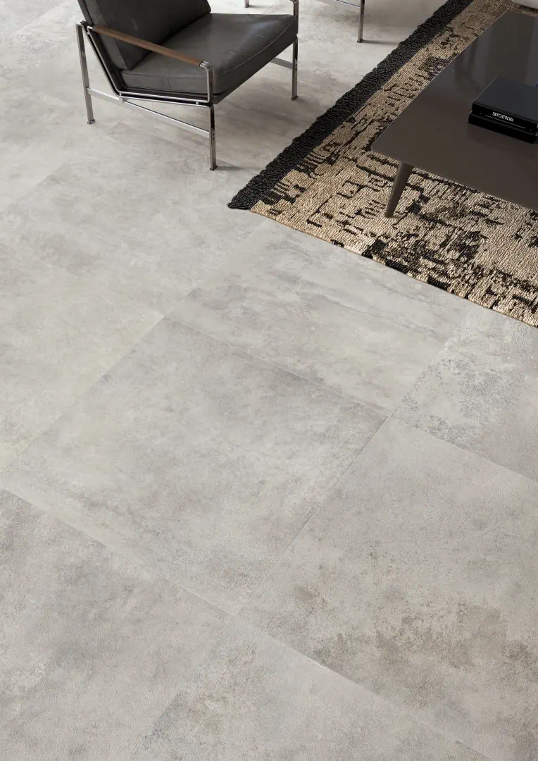 Gres Emil FABRIKA efekt beton - aranzacja w strefie dziennej z duzymi przeszkleniami