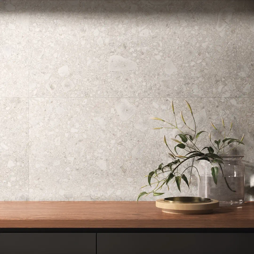 Gres Ergon LOMBARDA efekt terrazzo - aranzacja w elewacji domu