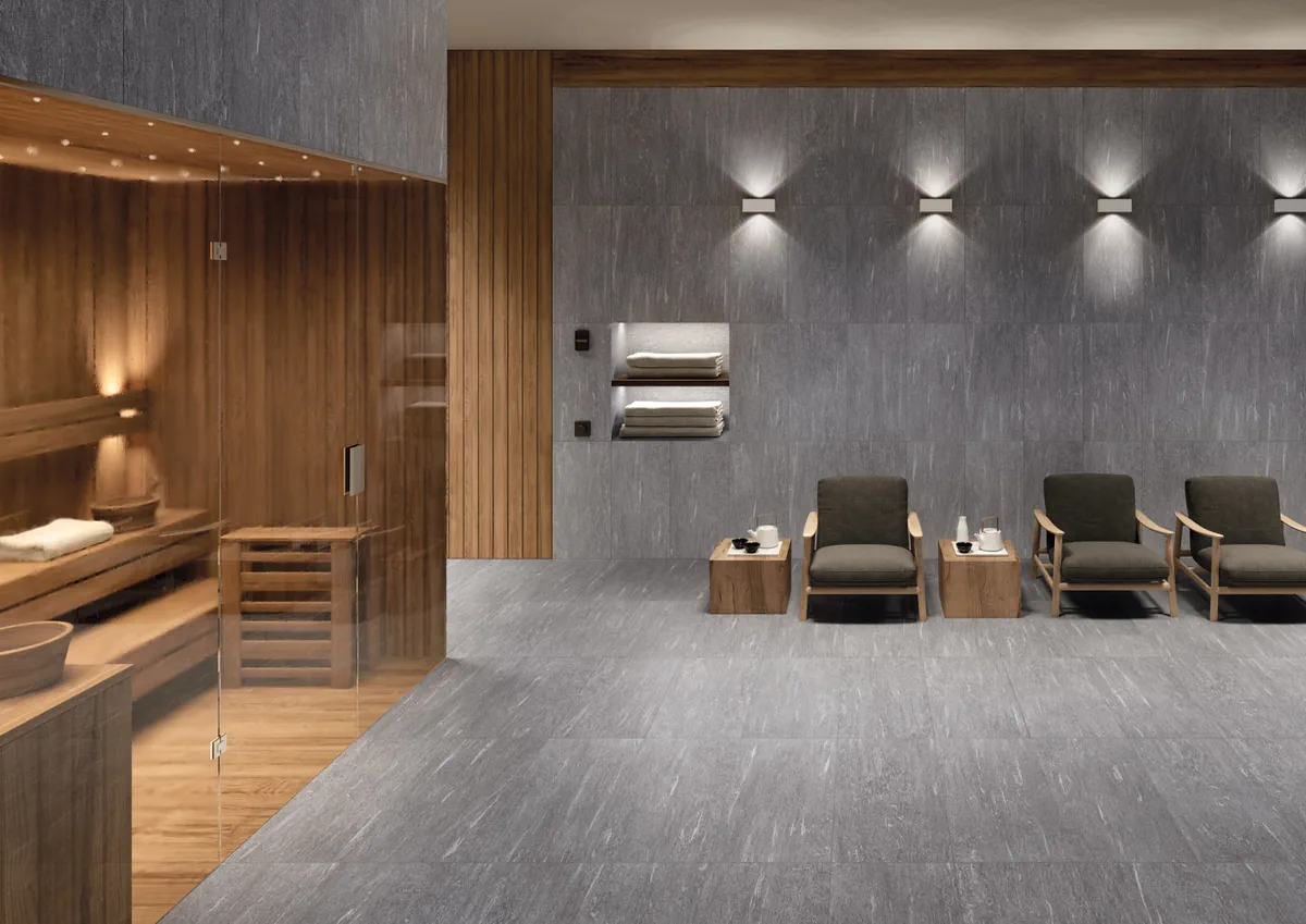 Gres Ergon CORNERSTONE ALPEN efekt beton - aranzacja w nowoczesnym salonie