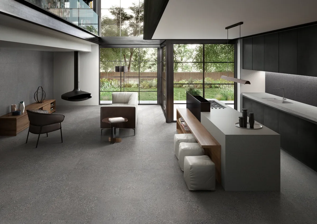 Gres Ergon GRAIN STONE efekt terrazzo - aranzacja w przy kominku