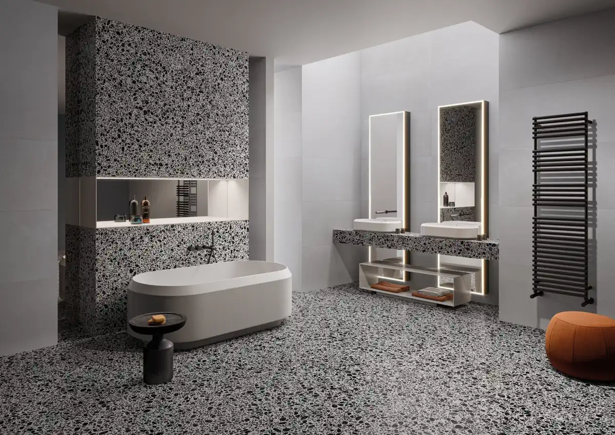 Gres Ergon MEDLEY efekt terrazzo - aranzacja w korytarzu z naturalnym swiatlem