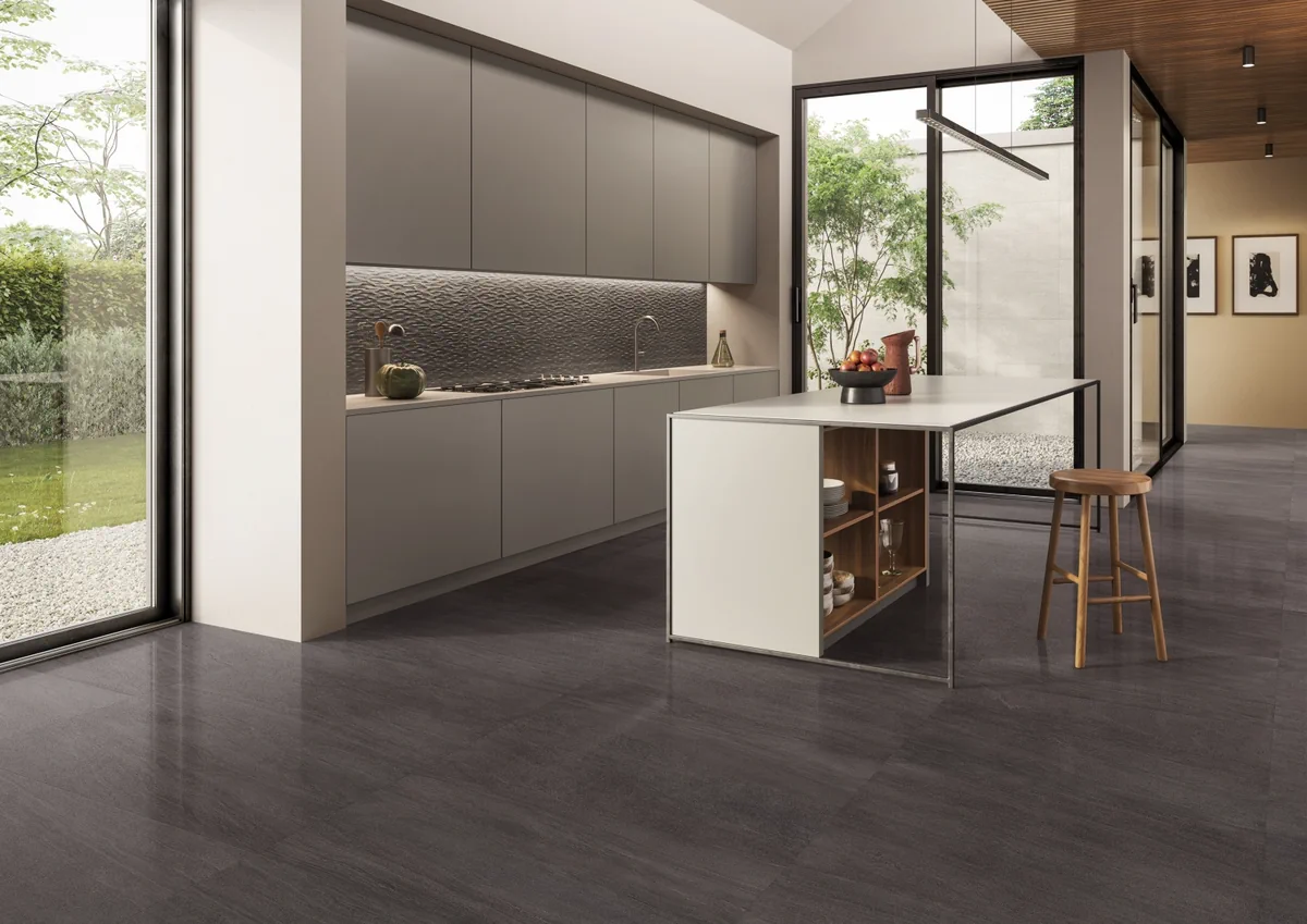 Gres Ergon ELEGANCE PRO efekt kamień - aranzacja w minimalistycznym wnetrzu